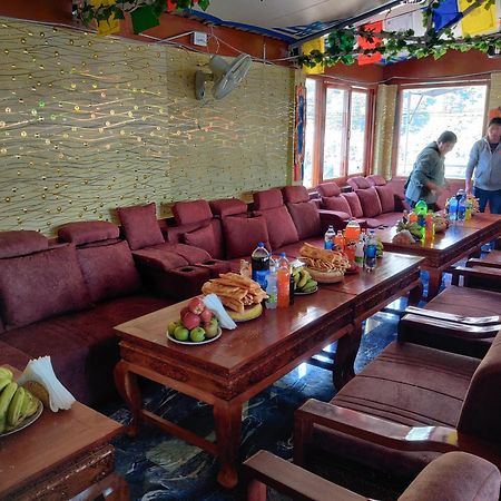 Hotel Akash - Luxury Hotel In Mcleodganj МакЛеод Ганж Екстериор снимка