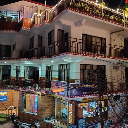 Hotel Akash - Luxury Hotel In Mcleodganj МакЛеод Ганж Екстериор снимка