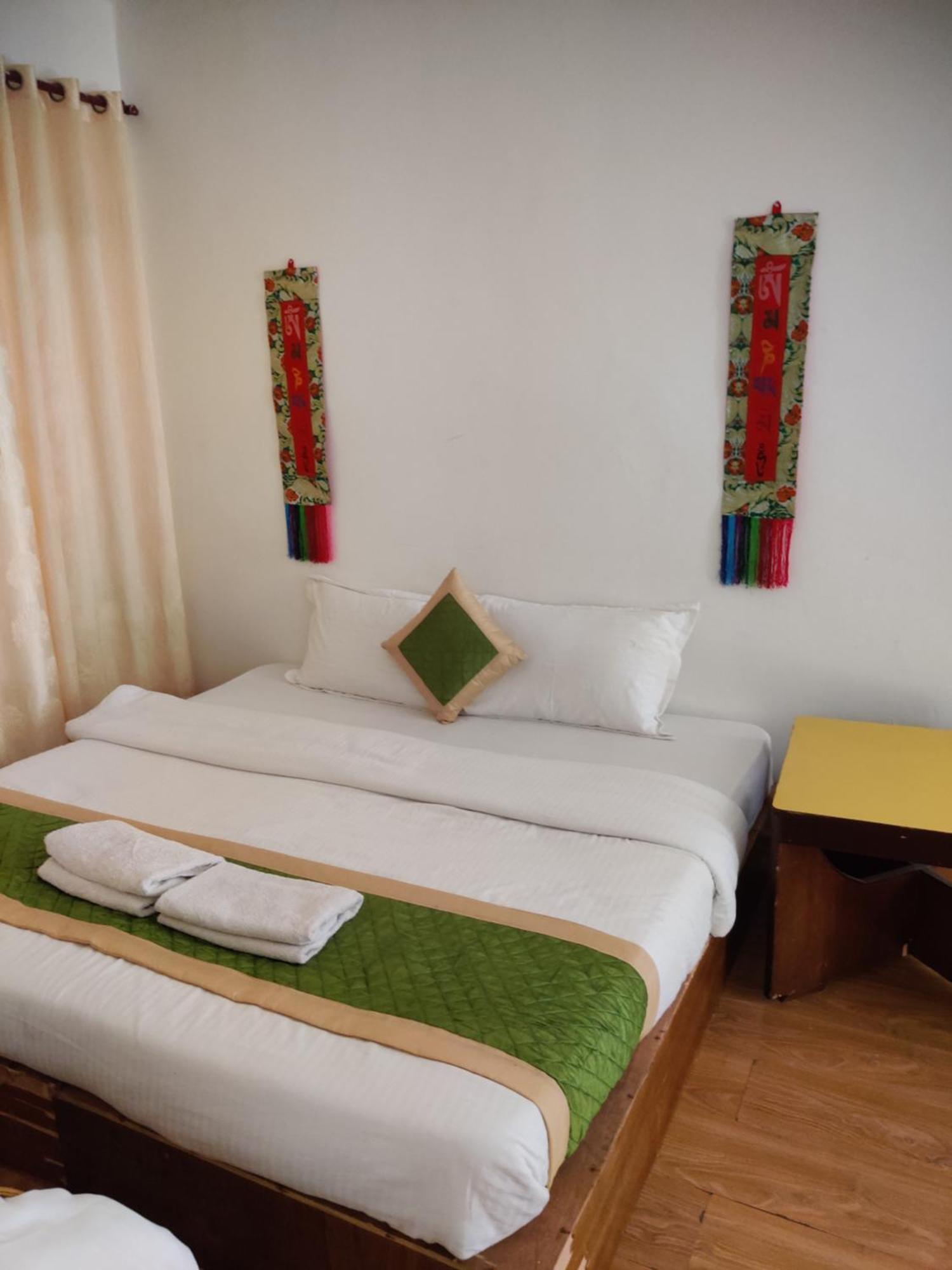 Hotel Akash - Luxury Hotel In Mcleodganj МакЛеод Ганж Екстериор снимка